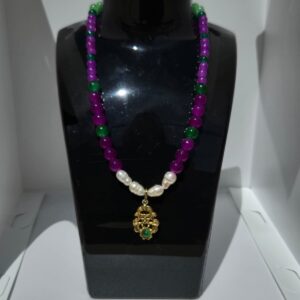 Collar morado y verde