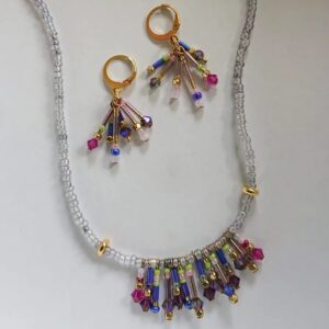 Conjunto de collar y pendientes